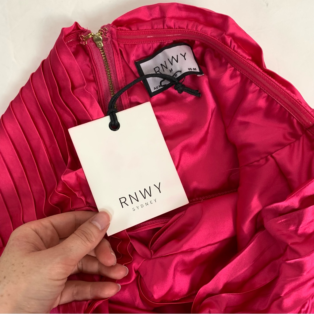 Nwt Rnwy Runway The Label Mich Mini Fuchsia Dress Size Medium Homecoming Formal — image 4 of 6